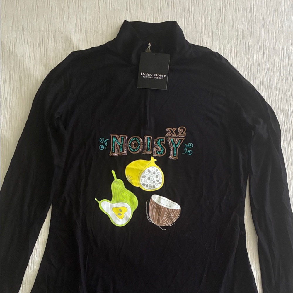 Black Long Sleeve Tee